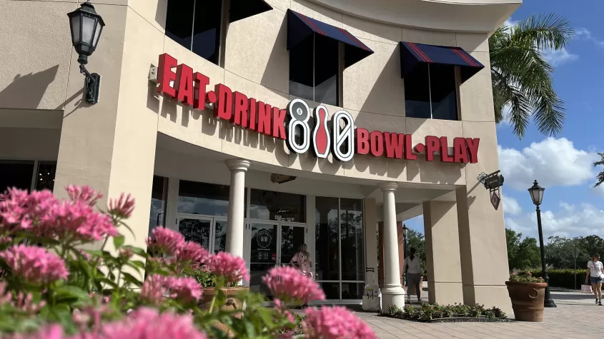 810 signage