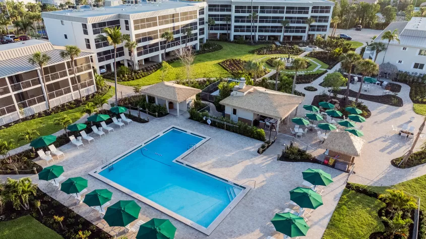 Sanibel Inn Pool