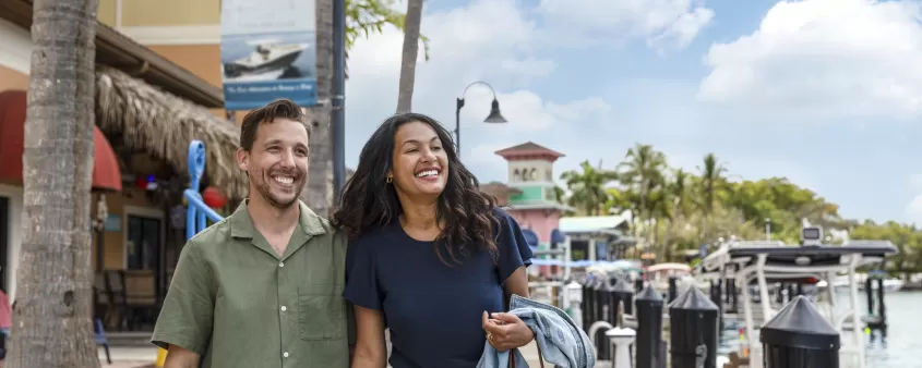 Man and woman shopping otudoors
