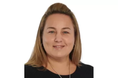 Jeanette Faria headshot
